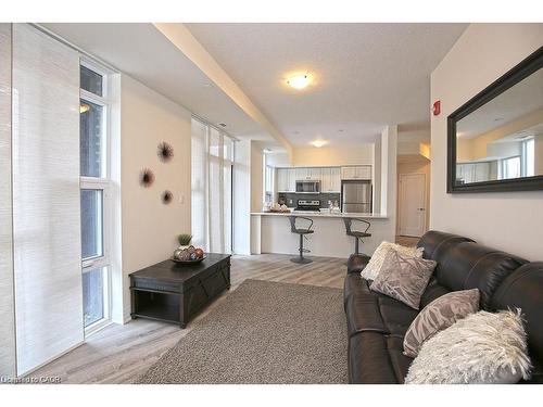 108-10 Concord Place, Grimsby, ON - Indoor