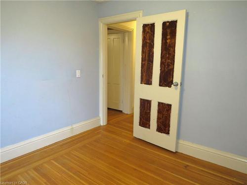 120 Sanford Avenue S, Hamilton, ON - Indoor Photo Showing Other Room