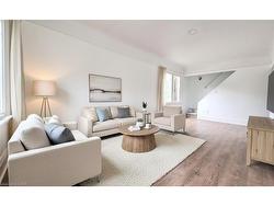 69 Fairfield Avenue  Hamilton, ON L8H 5H1