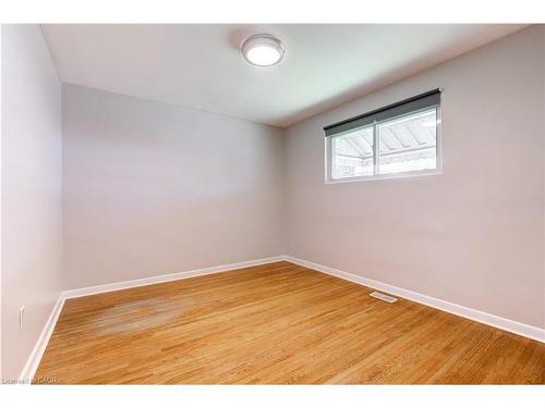 Upper-164 West 19Th Street, Hamilton, ON - Indoor Photo Showing Other Room