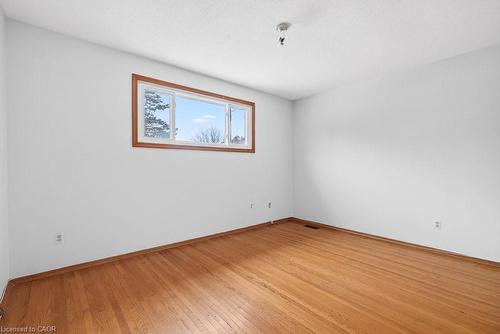 2 Country Club Drive, Hamilton, ON - Indoor Photo Showing Other Room