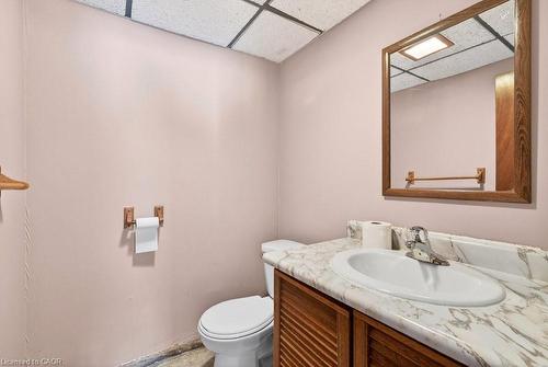 2 Country Club Drive, Hamilton, ON - Indoor Photo Showing Bathroom