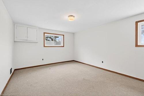 2 Country Club Drive, Hamilton, ON - Indoor Photo Showing Other Room