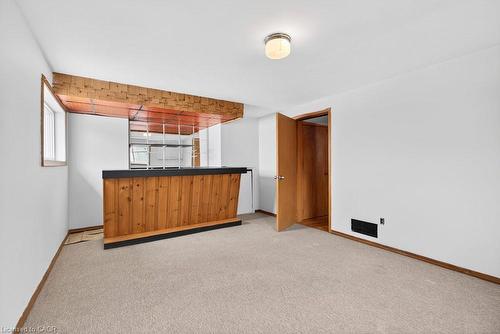 2 Country Club Drive, Hamilton, ON - Indoor Photo Showing Other Room