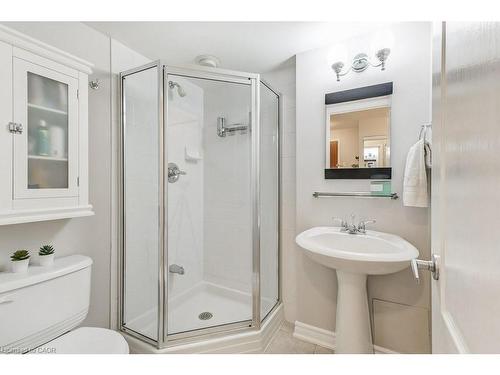 701-4080 Living Arts Drive, Mississauga, ON - Indoor Photo Showing Bathroom