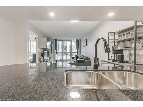 701-4080 Living Arts Drive, Mississauga, ON - Indoor Photo Showing Kitchen With Double Sink