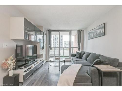 701-4080 Living Arts Drive, Mississauga, ON - Indoor Photo Showing Living Room