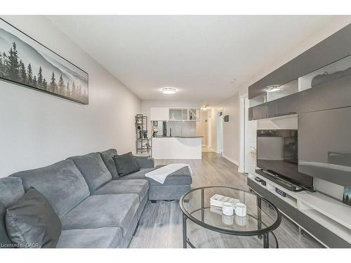 701-4080 Living Arts Drive, Mississauga, ON - Indoor Photo Showing Living Room