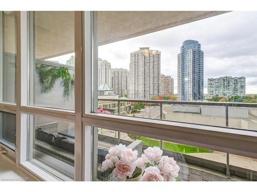 701-4080 Living Arts Drive, Mississauga, ON -  Photo Showing Other Room