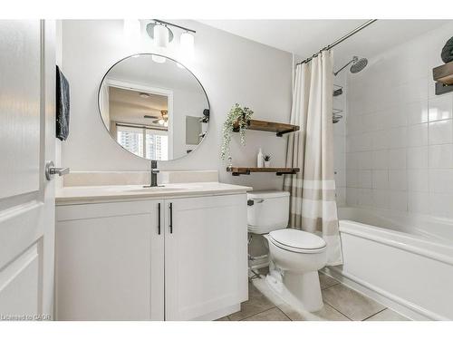 701-4080 Living Arts Drive, Mississauga, ON - Indoor Photo Showing Bathroom