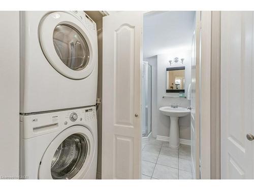 701-4080 Living Arts Drive, Mississauga, ON - Indoor Photo Showing Laundry Room