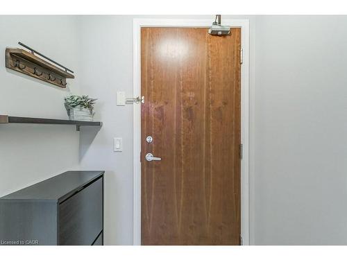 701-4080 Living Arts Drive, Mississauga, ON - Indoor Photo Showing Other Room