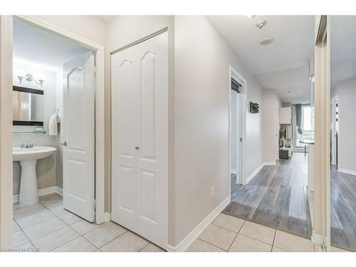 701-4080 Living Arts Drive, Mississauga, ON - Indoor