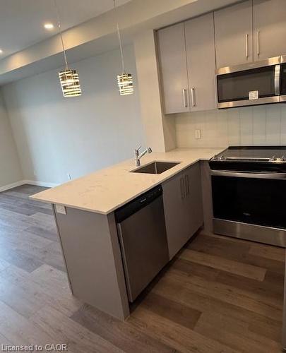 2308-15 Queen Street S, Hamilton, ON - Indoor Photo Showing Kitchen