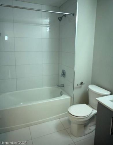 2308-15 Queen Street S, Hamilton, ON - Indoor Photo Showing Bathroom