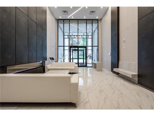 2308-15 Queen Street S, Hamilton, ON - Indoor Photo Showing Other Room