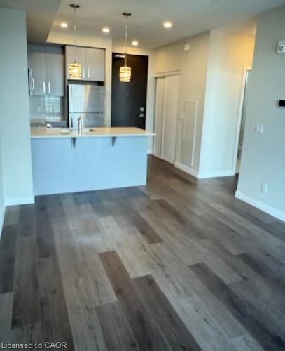 2308-15 Queen Street S, Hamilton, ON - Indoor Photo Showing Kitchen