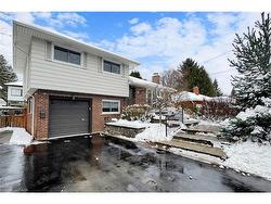 19 Douglas Road  Ancaster, ON L9G 2E2