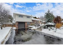 19 Douglas Road  Ancaster, ON L9G 2E2