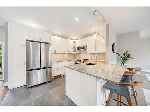 260 Sanatorium Road, Hamilton, ON - Indoor Photo Showing Kitchen With Stainless Steel Kitchen With Upgraded Kitchen