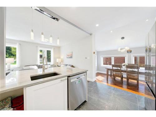 260 Sanatorium Road, Hamilton, ON - Indoor Photo Showing Kitchen
