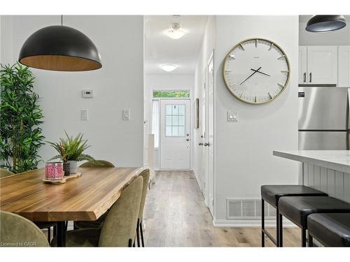 61-21 Diana Avenue, Brantford, ON - Indoor Photo Showing Dining Room
