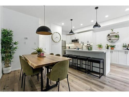 61-21 Diana Avenue, Brantford, ON - Indoor Photo Showing Dining Room