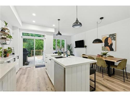 61-21 Diana Avenue, Brantford, ON - Indoor Photo Showing Kitchen With Upgraded Kitchen