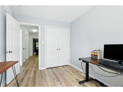 61-21 Diana Avenue, Brantford, ON - Indoor