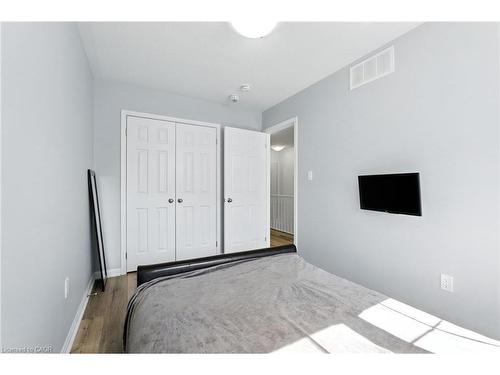 61-21 Diana Avenue, Brantford, ON - Indoor