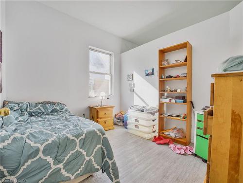 30 Lochearne Street, Hamilton, ON - Indoor Photo Showing Bedroom