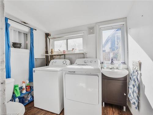 30 Lochearne Street, Hamilton, ON - Indoor Photo Showing Laundry Room