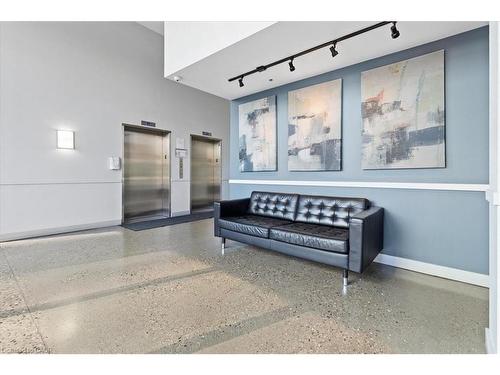 1113-1 Victoria Street S, Kitchener, ON - Indoor