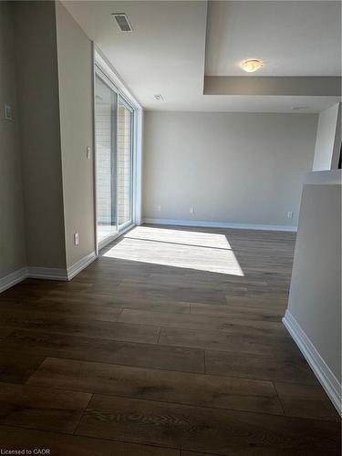 17-261 Woodbine Avenue, Kitchener, ON - Indoor Photo Showing Other Room
