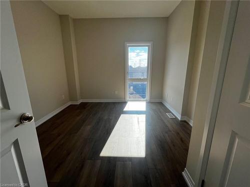 17-261 Woodbine Avenue, Kitchener, ON - Indoor Photo Showing Other Room