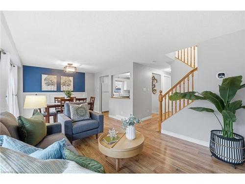510B Rosemeadow Crescent, Waterloo, ON - Indoor Photo Showing Living Room