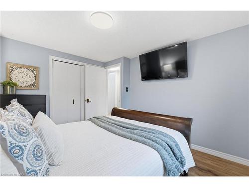 510B Rosemeadow Crescent, Waterloo, ON - Indoor Photo Showing Bedroom