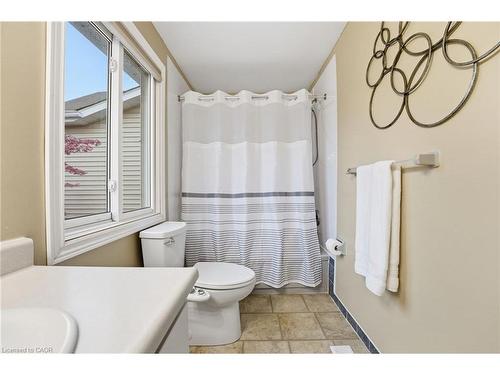 510B Rosemeadow Crescent, Waterloo, ON - Indoor Photo Showing Bathroom