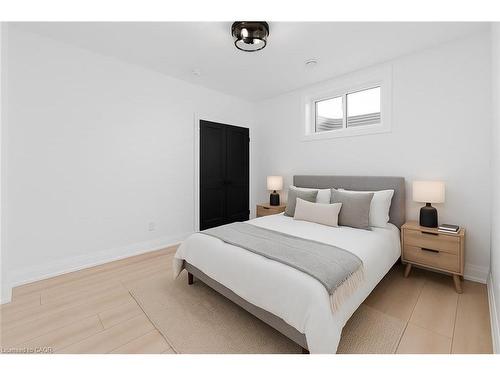 4149 Bucknall Lane, Campden, ON - Indoor Photo Showing Bedroom
