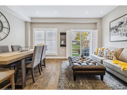 51-100 Beddoe Drive, Hamilton, ON - Indoor Photo Showing Living Room