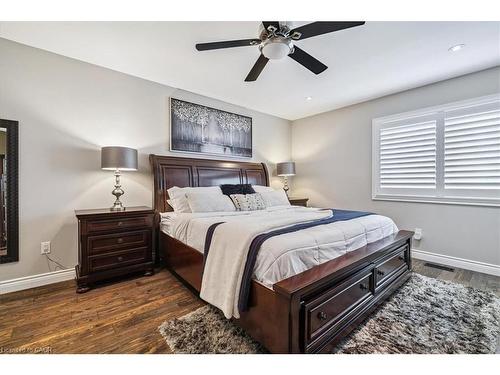 51-100 Beddoe Drive, Hamilton, ON - Indoor Photo Showing Bedroom