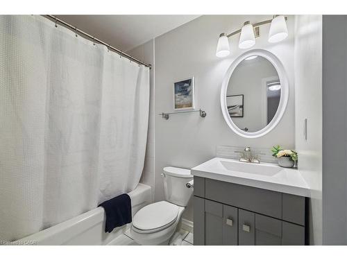 51-100 Beddoe Drive, Hamilton, ON - Indoor Photo Showing Bathroom