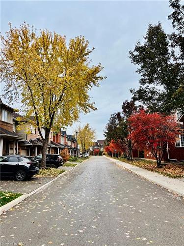 51-100 Beddoe Drive, Hamilton, ON - Outdoor