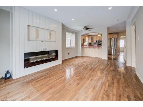 13-694 Grey Street, Brantford, ON - Indoor Photo Showing Living Room With Fireplace