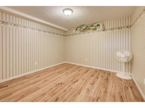 13-694 Grey Street, Brantford, ON - Indoor Photo Showing Other Room