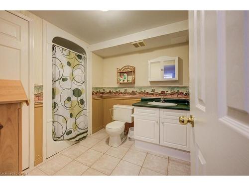 13-694 Grey Street, Brantford, ON - Indoor Photo Showing Bathroom