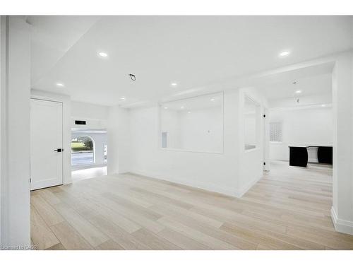 1583 Main Street E, Hamilton, ON 