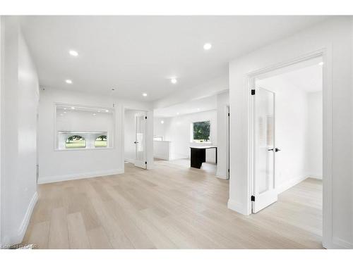 1583 Main Street E, Hamilton, ON 