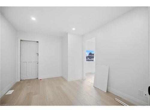 1583 Main Street E, Hamilton, ON 