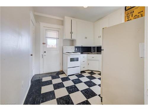 698 King Street W, Kitchener, ON 